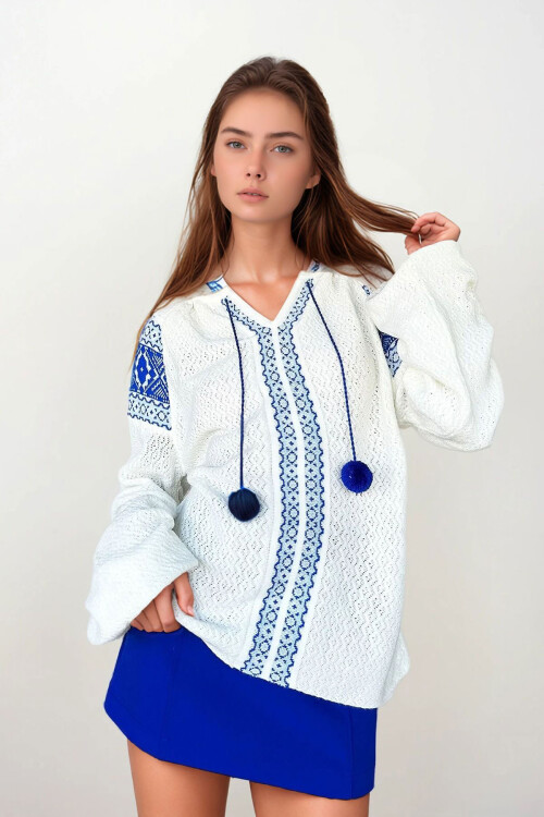 Mavi Etnik Desenli Ponponlu Triko Bluz BCHESQ-251019