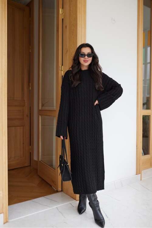 Siyah Bisiklet Yaka Saç Örgülü Triko Elbise