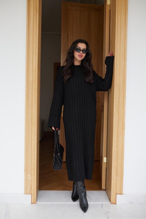 Siyah Bisiklet Yaka Saç Örgülü Triko Elbise