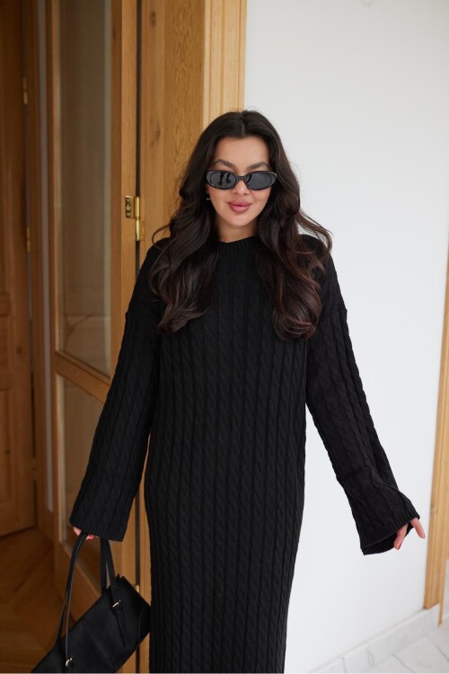 Siyah Bisiklet Yaka Saç Örgülü Triko Elbise