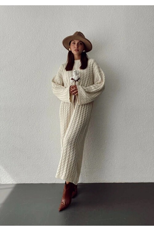 Siyah Bisiklet Yaka Saç Örgülü Triko Elbise