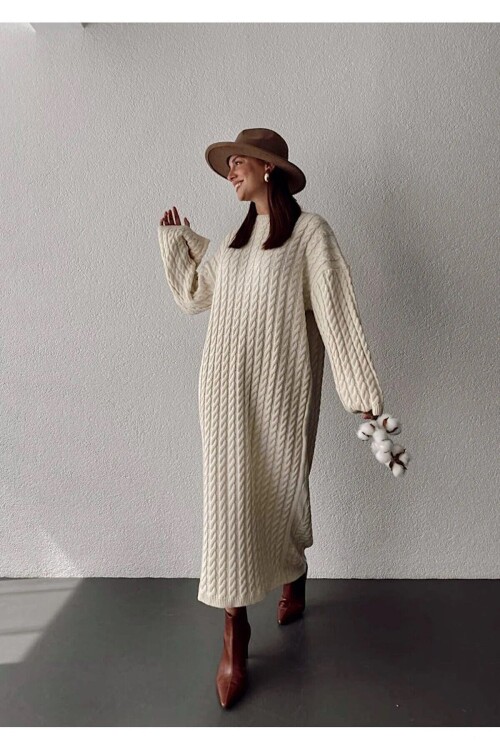 Siyah Bisiklet Yaka Saç Örgülü Triko Elbise