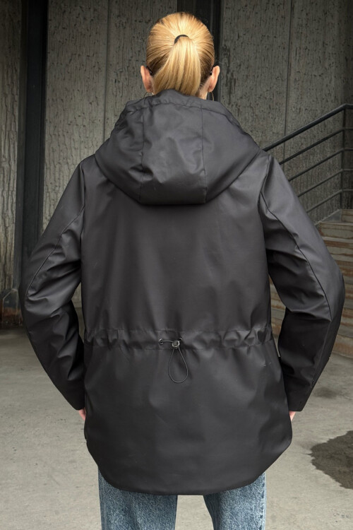 Siyah Çift Cepli Kapüşonlu Mont BCVL-254204