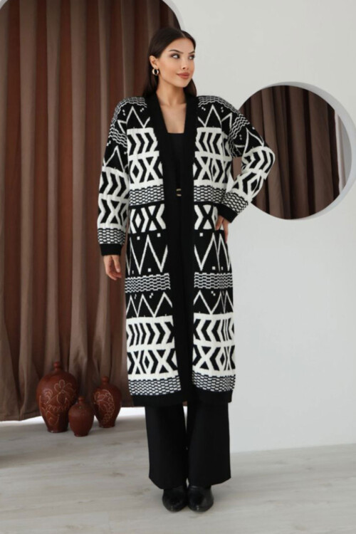 Siyah Desenli Saçaklı Uzun Boy Triko Hırka BCES-253001