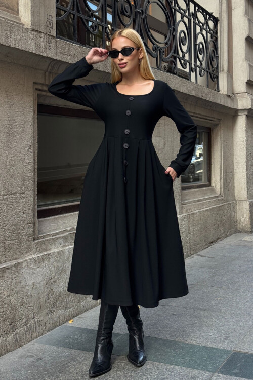 Siyah Geniş Yaka Düğme Detaylı Çift Cepli Yumuşak Dokulu Kumaş Örme Elbise BCVL-25V239