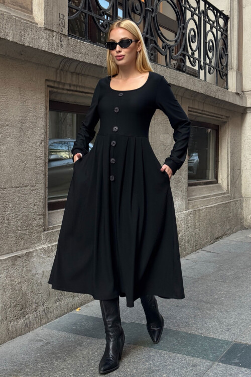 Siyah Geniş Yaka Düğme Detaylı Çift Cepli Yumuşak Dokulu Kumaş Örme Elbise BCVL-25V239
