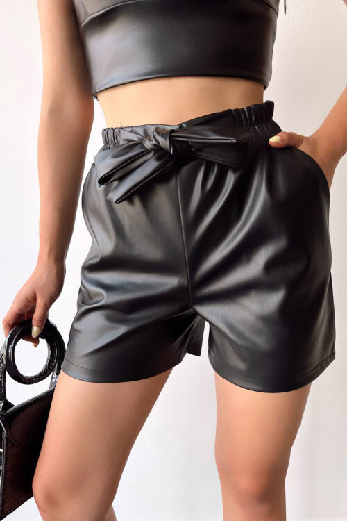 Siyah Kuşaklı Suni Deri Şort BCHN-2526621