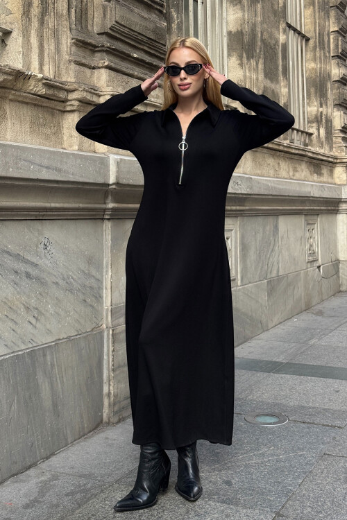 Siyah Polo Yaka Fermuarlı Çift Cepli Rahat Kesim Yumuşak Dokulu Örme Elbise BCVL-25V235