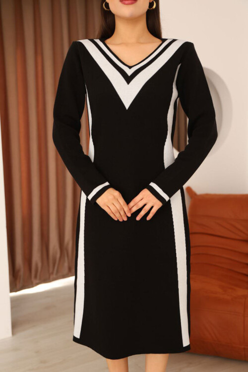 Siyah V Yaka Çizgi Bloklu Triko Elbise BCES-253007