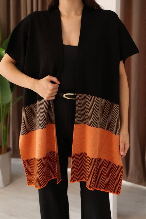 Siyah Zigzag Desenli Renk Bloklu Geniş Kesim Hırka BCES-253006