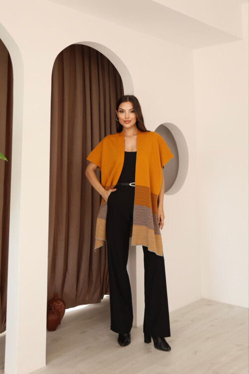 Tarçın Kahve Zigzag Desenli Renk Bloklu Geniş Kesim Hırka BCES-253006