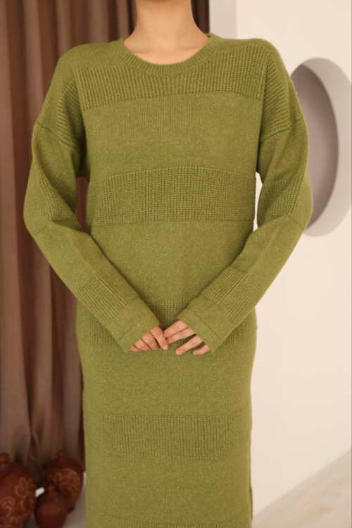 Zeytin Yeşili Uzun Kol Maxi Boy Triko Elbise BCES-253004