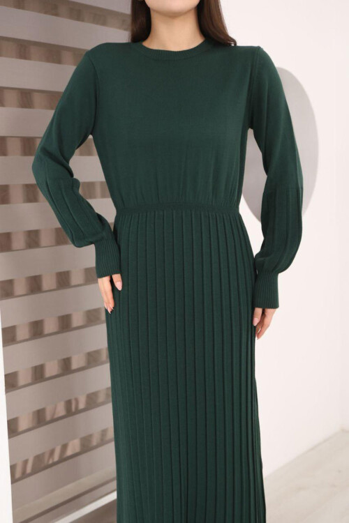 Zümrüt Yeşili Bisiklet Yaka Çizgili Triko Elbise BCES-253011