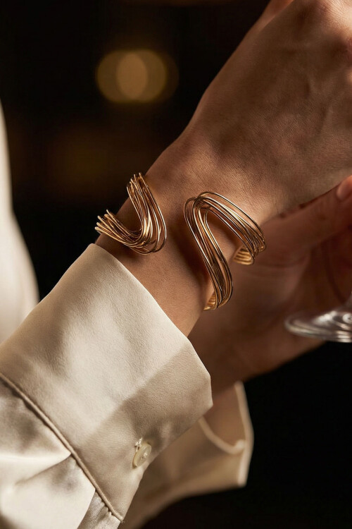 316L Çelik Kalın Kelepçe Bileklik Kadın Bilezik Ayarlanabilir Kelepçe BCYJ-251028