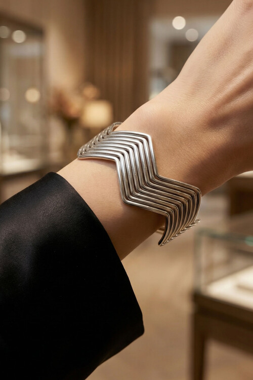 316L Çelik Kalın Kelepçe Bileklik Kadın Bilezik Ayarlanabilir Kelepçe BCYJ-251028