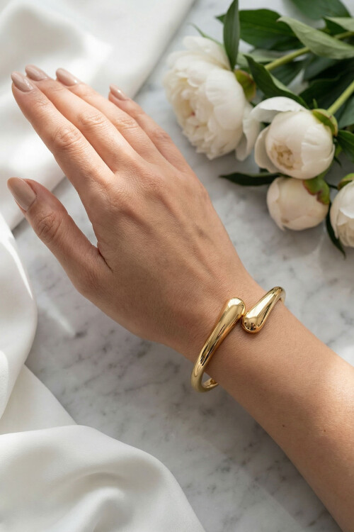 316L Çelik Kalın Kelepçe Bileklik Kadın Bilezik BCYJ-251037