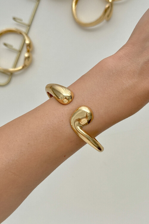 316L Çelik Kalın Kelepçe Bileklik Kadın Bilezik BCYJ-251037