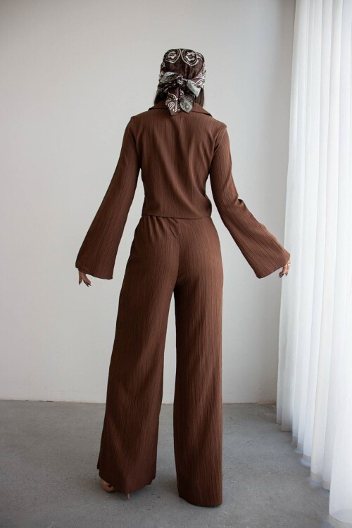 Acı Kahve Geniş Kol Düğme Detaylı Yakalı Bluz Ve Palazzo Pantolon Alt Üst Takım BCHN-2626136