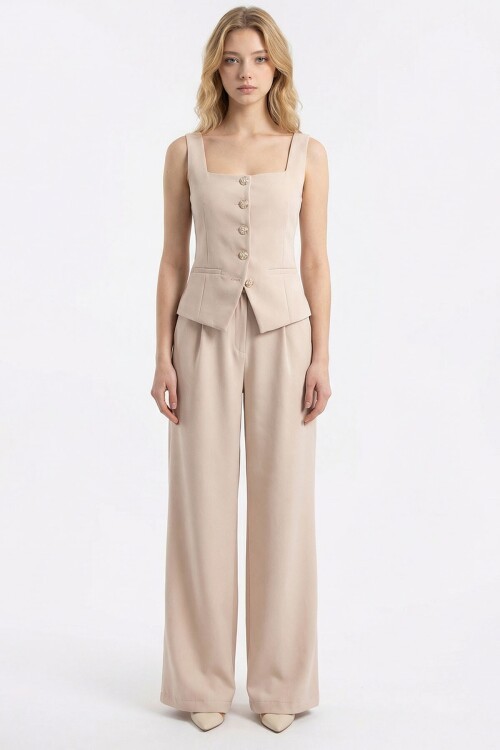 Bej Brit Detaylı Kare Yaka Crep Bluz Ve Pantolon Alt Üst Takım BCHN-2626844