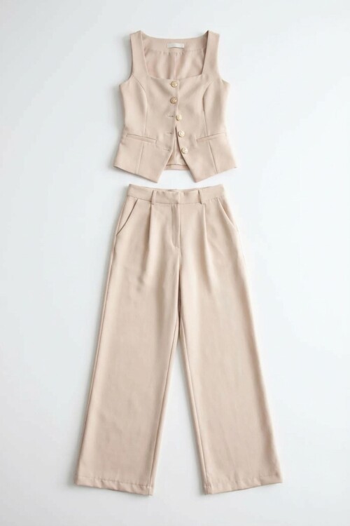 Bej Brit Detaylı Kare Yaka Crep Bluz Ve Pantolon Alt Üst Takım BCHN-2626844