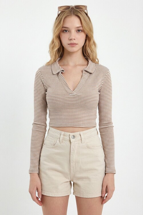 Bisküvi Polo Yaka Fitilli Yumuşak Dokulu Çizgili Crop Bluz