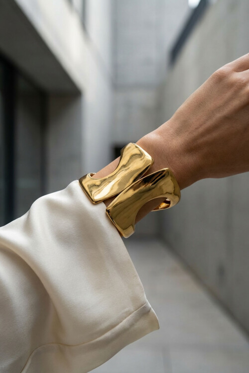 Çelik Kalın Kelepçe Bilezik Kadın Bileklik Unisex Gold Kadın Kelepçe BCYJ-251041