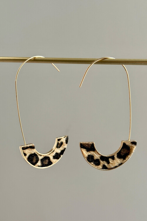 Çelik Leopar Desenli Süet Sallantılı Kadın Küpe BCYJ-251030