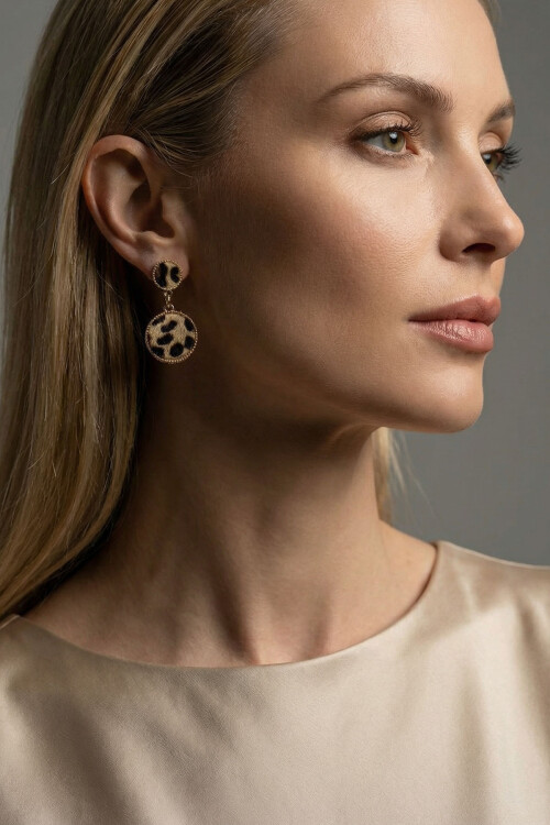 Çelik Minimal Leopar Desenli Sallantılı Lüx Kadın Küpe BCYJ-251035