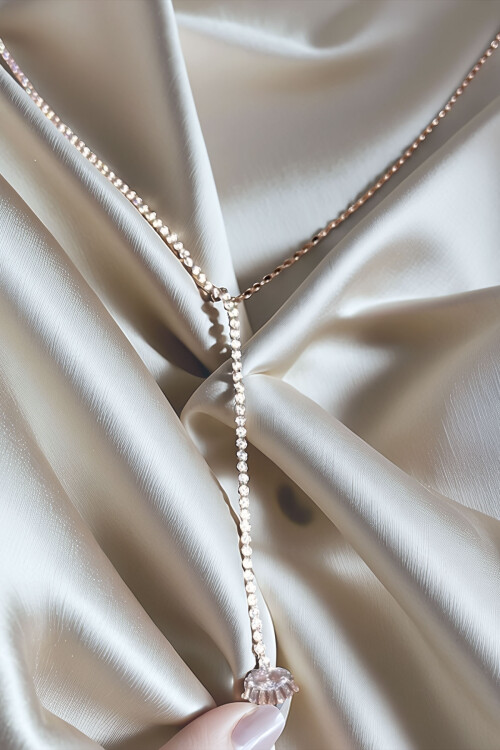 Çelik Zirkon Taşlı Su Yolu Y Kadın Kolye Gümüş Renk BCYJ-251019