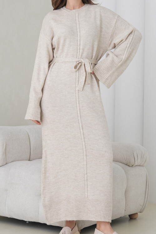 Ekru Bisiklet Yaka Kuşak Bağlamalı Uzun Triko Elbise BCHPK-251242