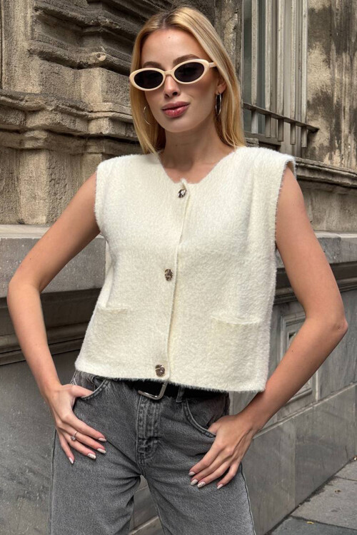 Ekru Çift Cepli Gold Düğmeli Yumoş Yelek Bluz BCHZCK-251262