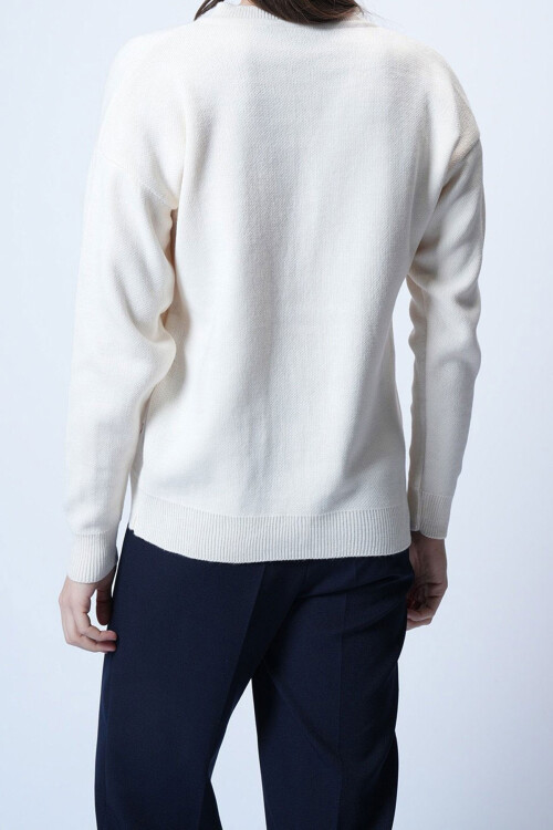 Ekru Düğmeli Kalp Nakışlı Kışlık Triko Hırka BCVL-25T3245