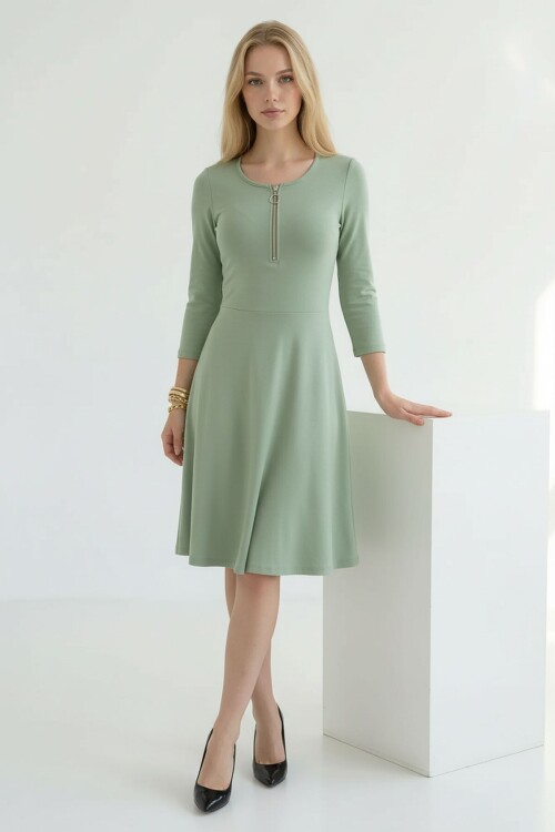 Fıstık Yeşili Göğüs Fermuar Detaylı Eteği Fırfırlı Modal Kumaş Elbise
