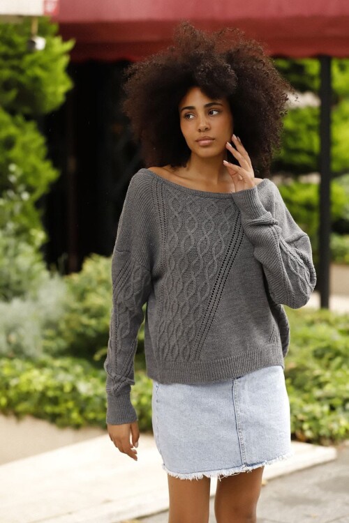 Gri Kayık Yaka Saç Örgü Desenli Kışlık Triko Kazak BCES-253016