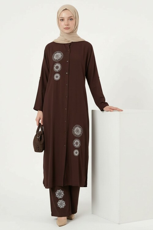 Koyu Kahve Nakışlı Viskon Kumaş Tesettür Alt Üst Takım 