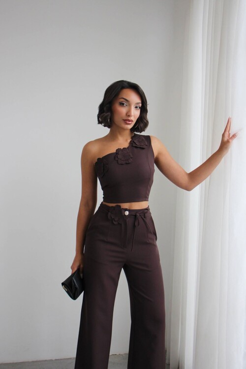 Kahve Aksesuar Detaylı Bluz Ve Pantolon Dokuma Alt Üst Takım BCHN-2526127