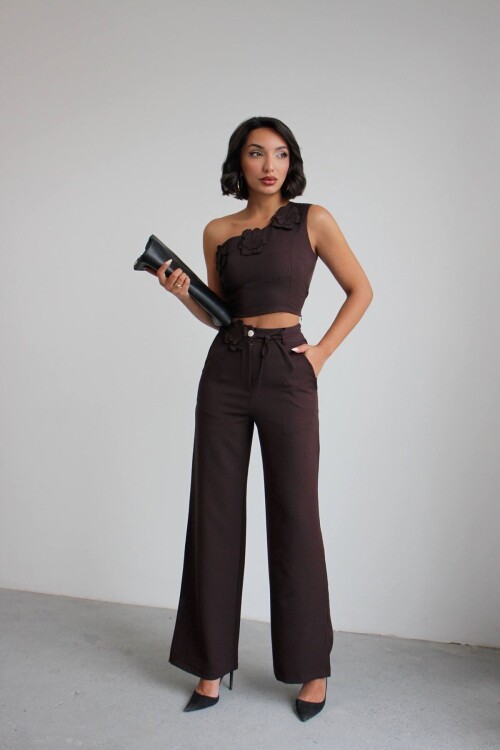 Kahve Aksesuar Detaylı Bluz Ve Pantolon Dokuma Alt Üst Takım BCHN-2526127