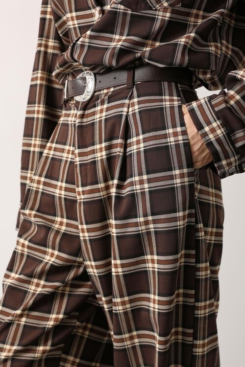 Kahve Siyah Ekoseli Pileli Kemerli Palazzo Pantolon BCRY-261284