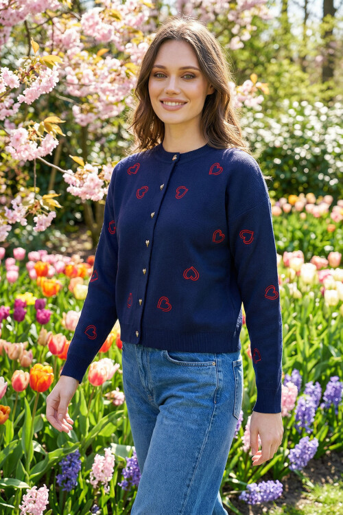 Lacivert Düğmeli Kalp Nakışlı Kışlık Triko Hırka BCVL-25T3245