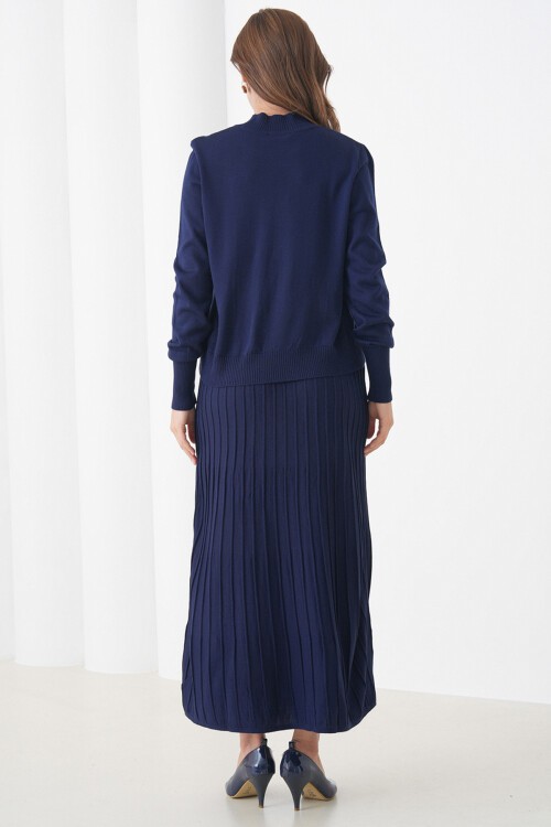 Lacivert Yarım Balıkçı Yaka Kazak Ve Midi Boy Piliseli Etek Takım BCHPK-251253