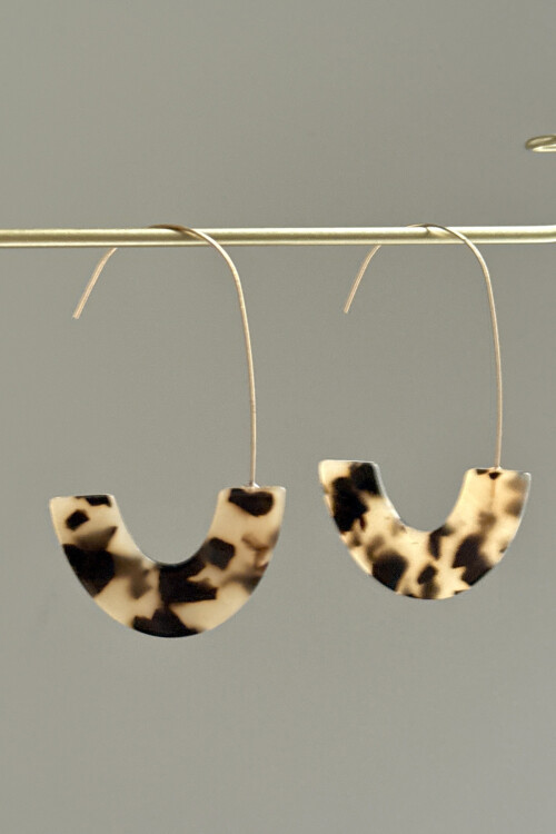 Leopar Desenli Akrilik Sallantılı Kadın Küpe BCYJ-251030