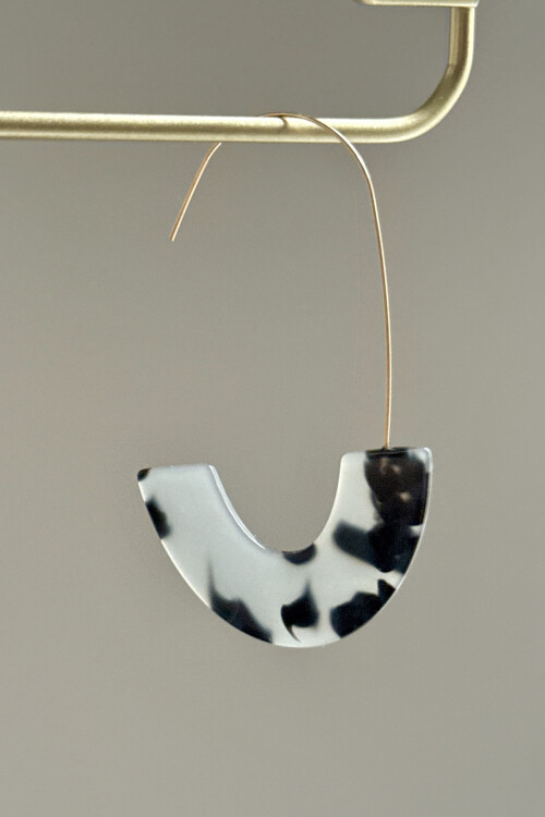 Leopar Desenli Akrilik Sallantılı Kadın Küpe BCYJ-251030