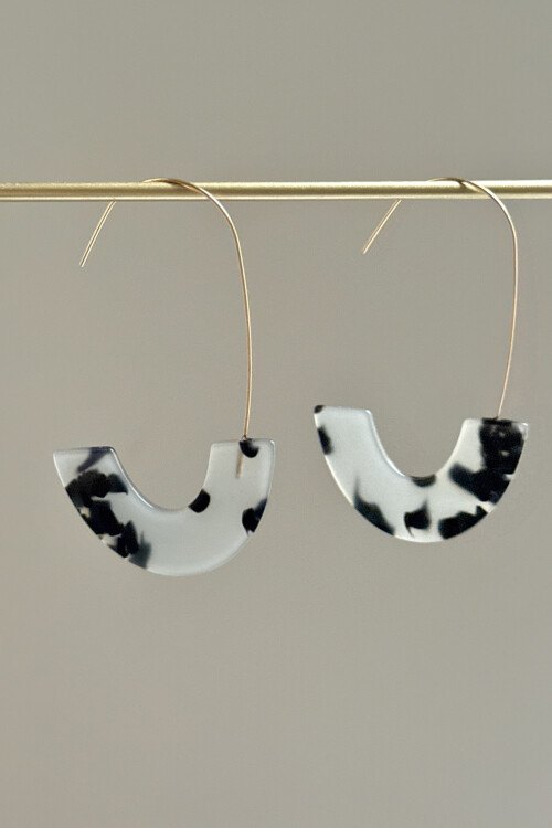 Leopar Desenli Akrilik Sallantılı Kadın Küpe BCYJ-251030