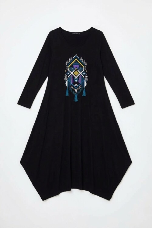 Siyah Çift Cepli Uzun Kol Nakış İşlemeli Püsküllü Uzun Boy Elbise