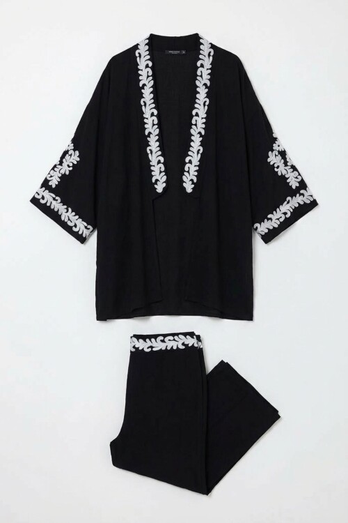 Siyah Nakış İşlemeli Alt Üst Kimono Pantolon Takım