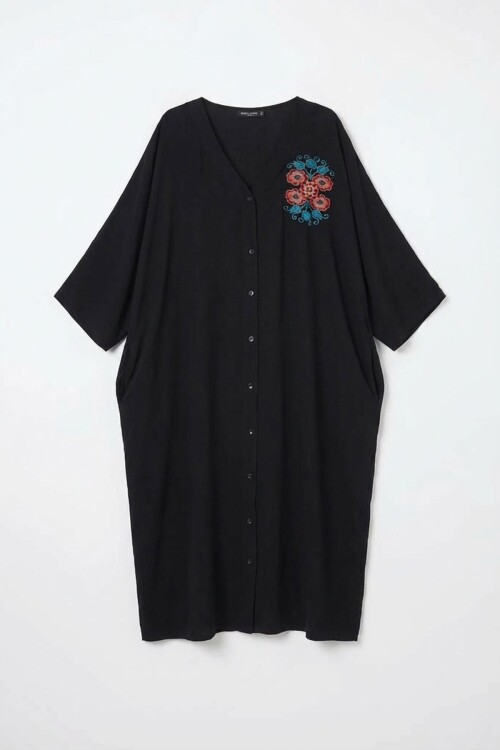 Siyah Nakış İşlemeli Maxi Boy Dokuma Viscon Elbise