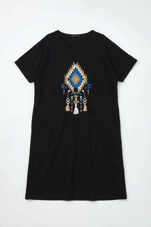 Siyah Nakış İşlemeli Örme Viscon Elbise