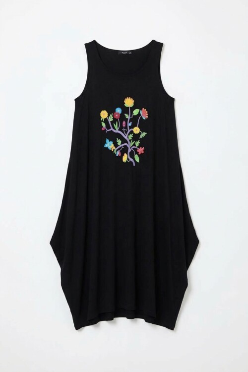 Siyah Nakış İşlemeli Örme Viscon Elbise