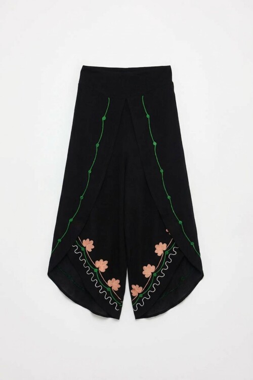 Siyah Nakış İşlemeli Viscon Dokuma Şalvar Pantolon