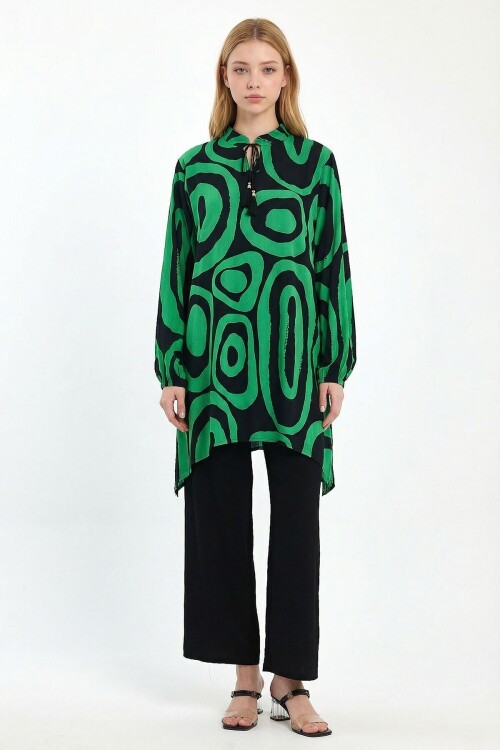 Yeşil Geometrik Desenli Pantolon Ve Uzun Tunik Alt Üst Takım